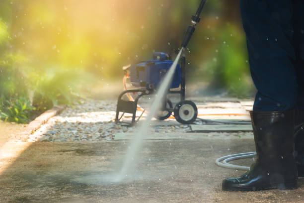 Professional Pressure Washing Services in Lake Mack Forest Hills, FL